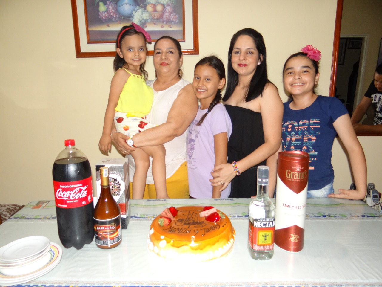 Sara Luz Castillo, la cumpleañera, Laura Sofía Castañeda, Jenny Patricia Alarcón y María José Losada.